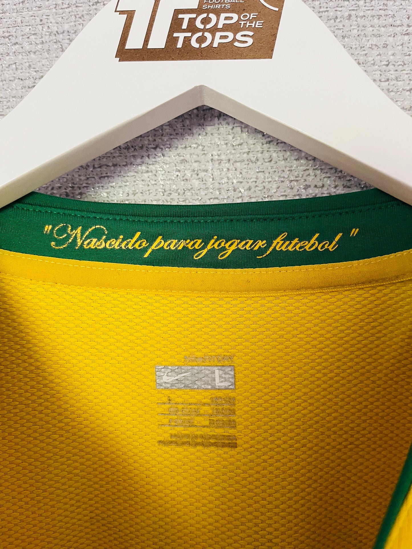 Brazil home football shirt
2008/10 Kaka Large