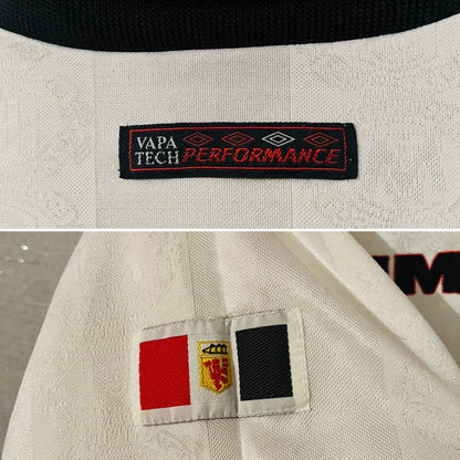 Manchester United away football shirt 1997/99 Keane Medium