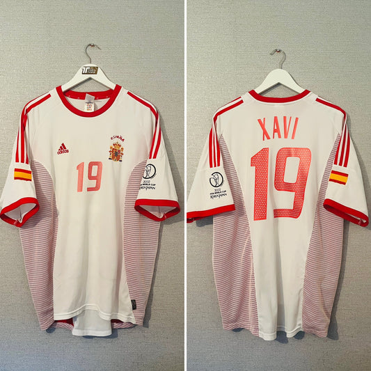 Spain away football shirt
W/C 2002 Xavi XXL