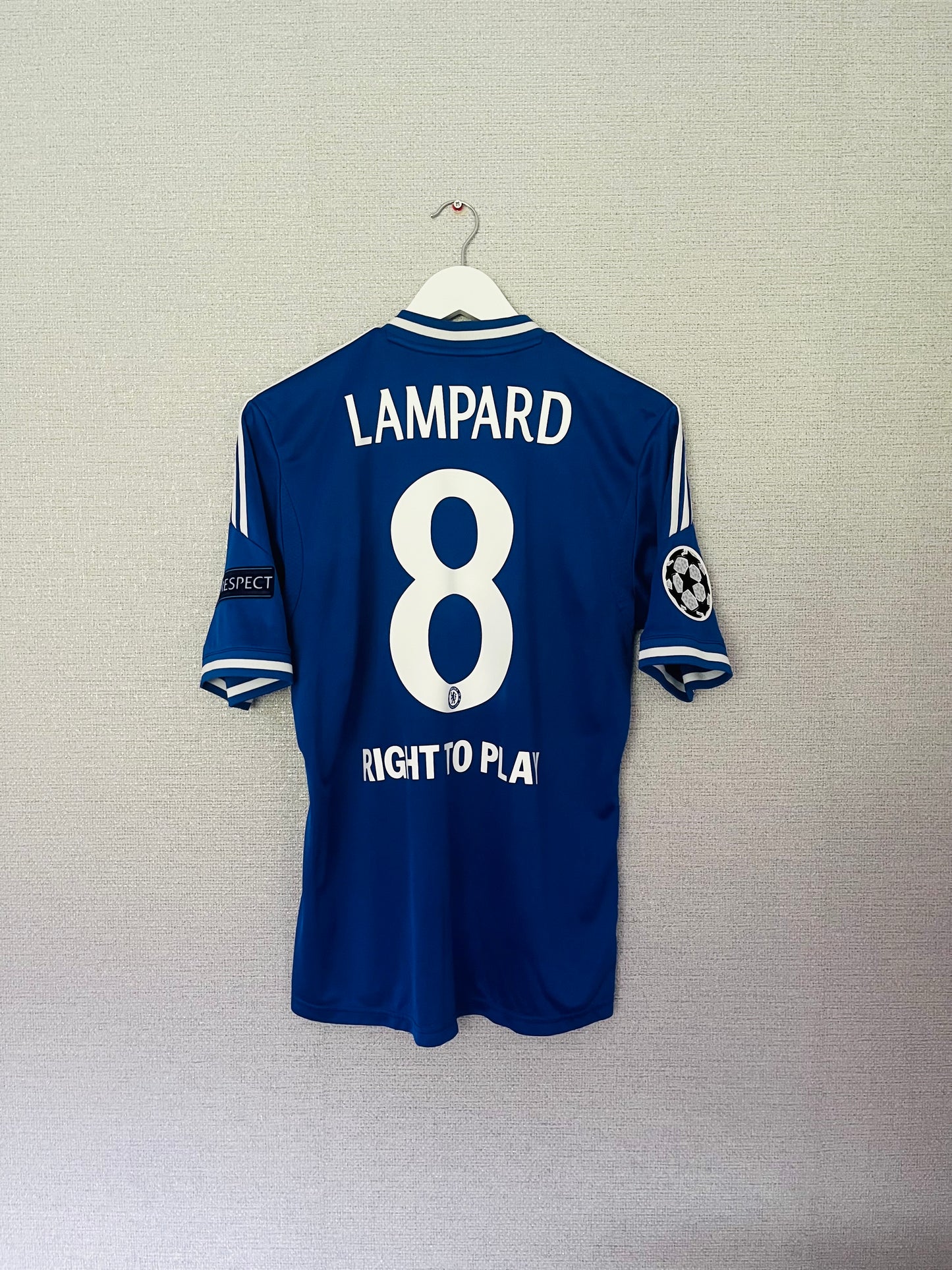 Chelsea home football shirt
2013/14 Lampard Medium