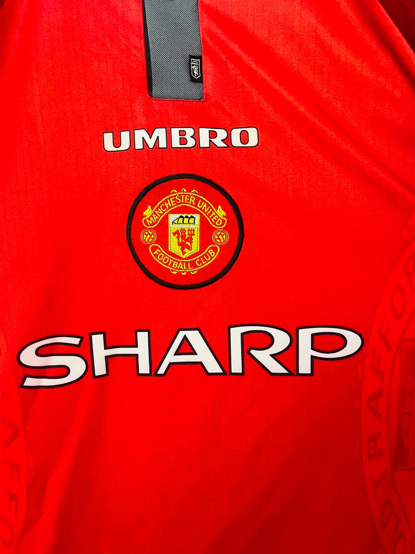 Manchester United home football shirt 1997/98 Beckham Medium