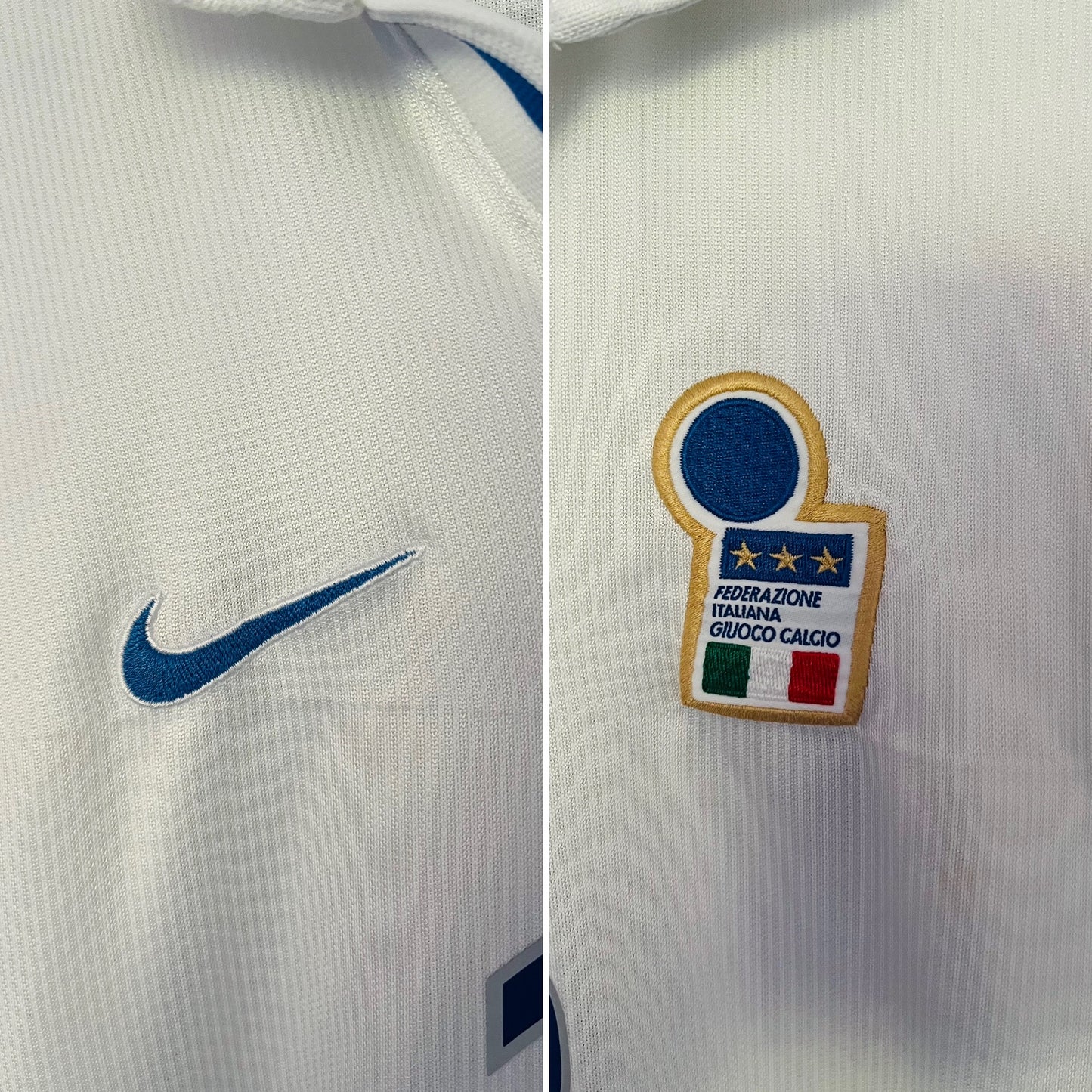 Italy away football shirt
W/C 1998 Baggio Medium