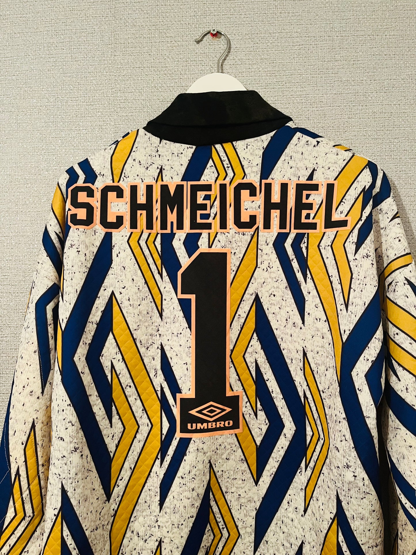 Manchester United goalkeeper football shirt 1993/95 Schmeichel Large