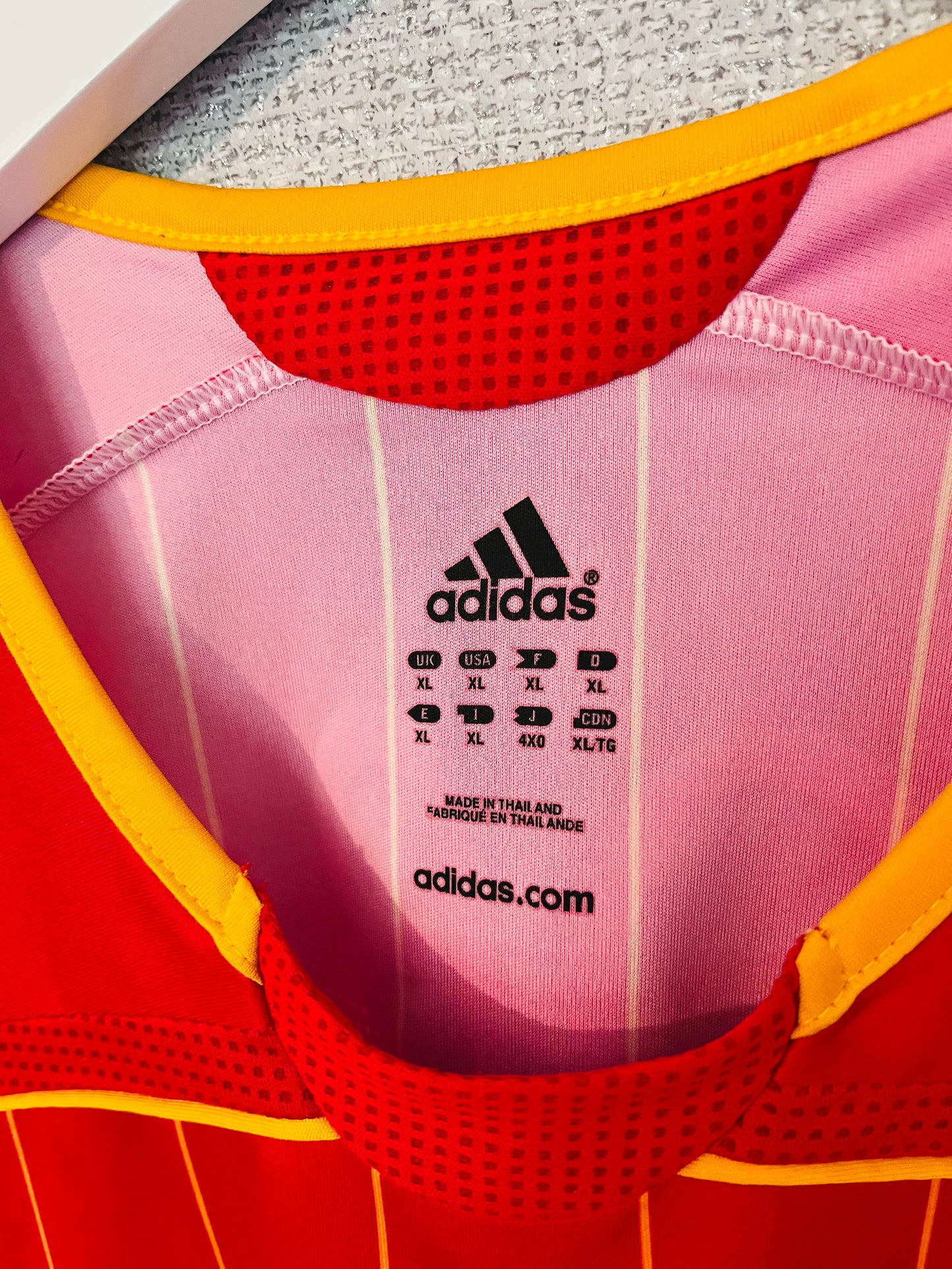 Spain home football shirt
W/C 2006 Torres XL