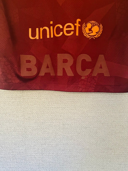 Barcelona third football shirt
2017/18 Messi Medium