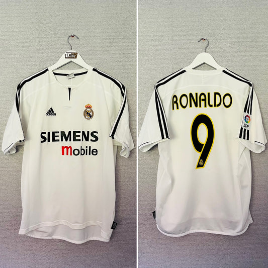 Real Madrid home football shirt
2003/04 R9 Medium