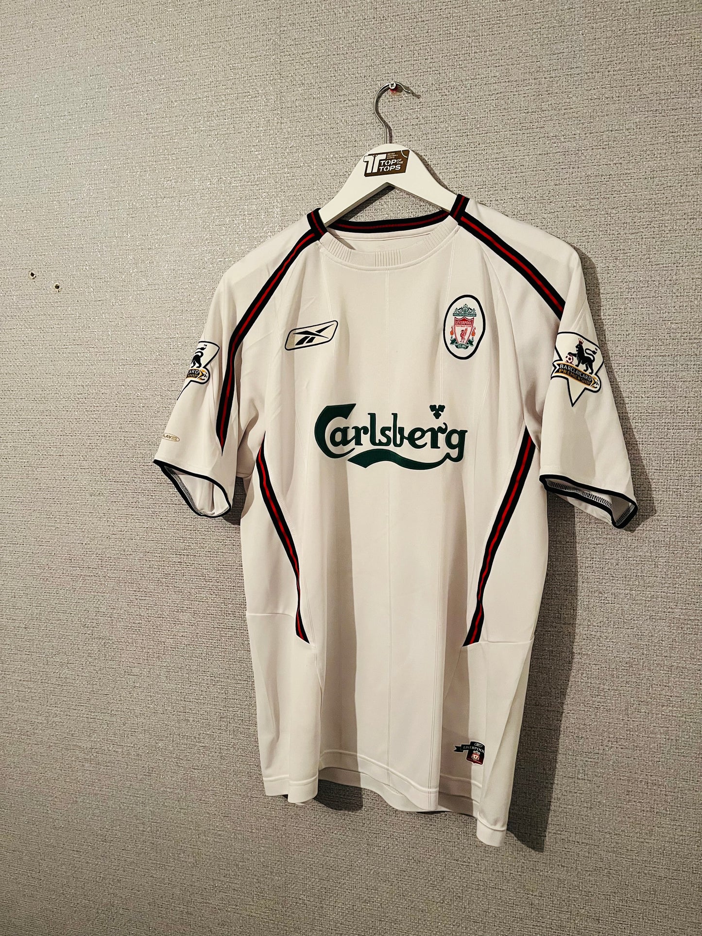 Liverpool away football shirt
2003/05 Hyypia Medium