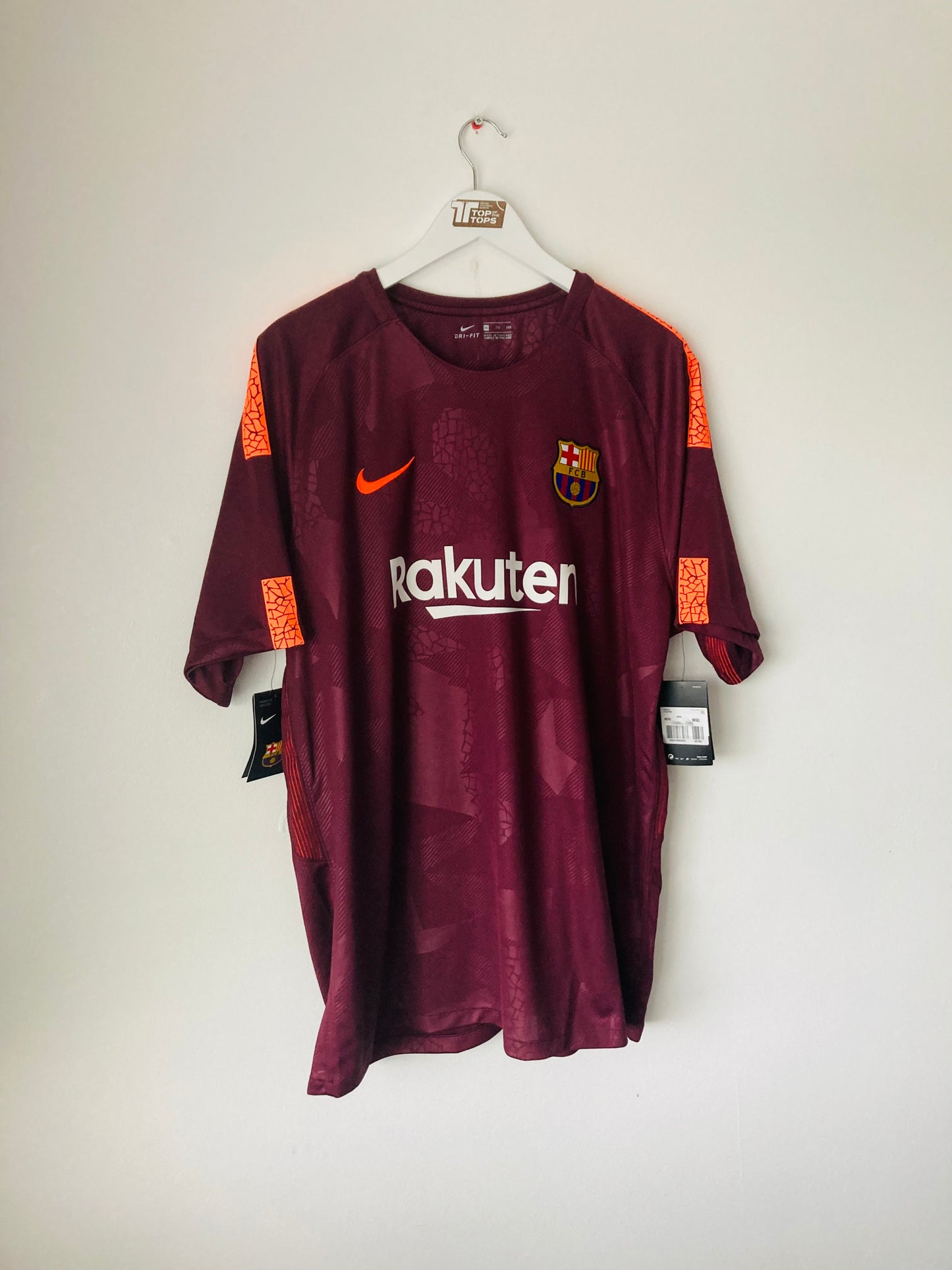 Barcelona third football shirt
2017/18 Messi XXL