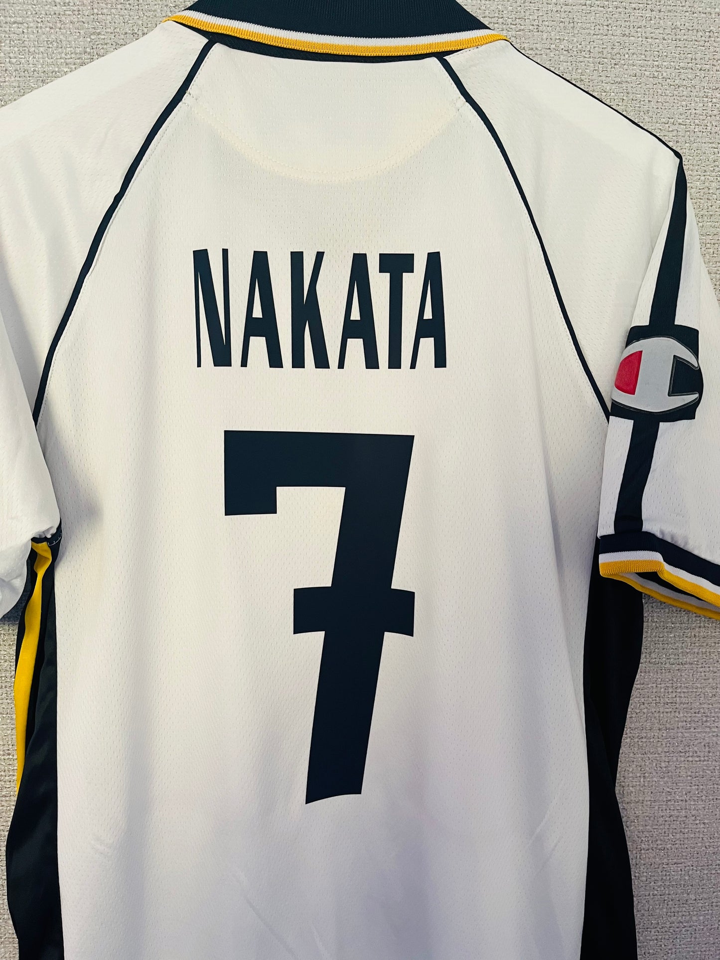 Parma away football shirt
2003/04 Nakata Large