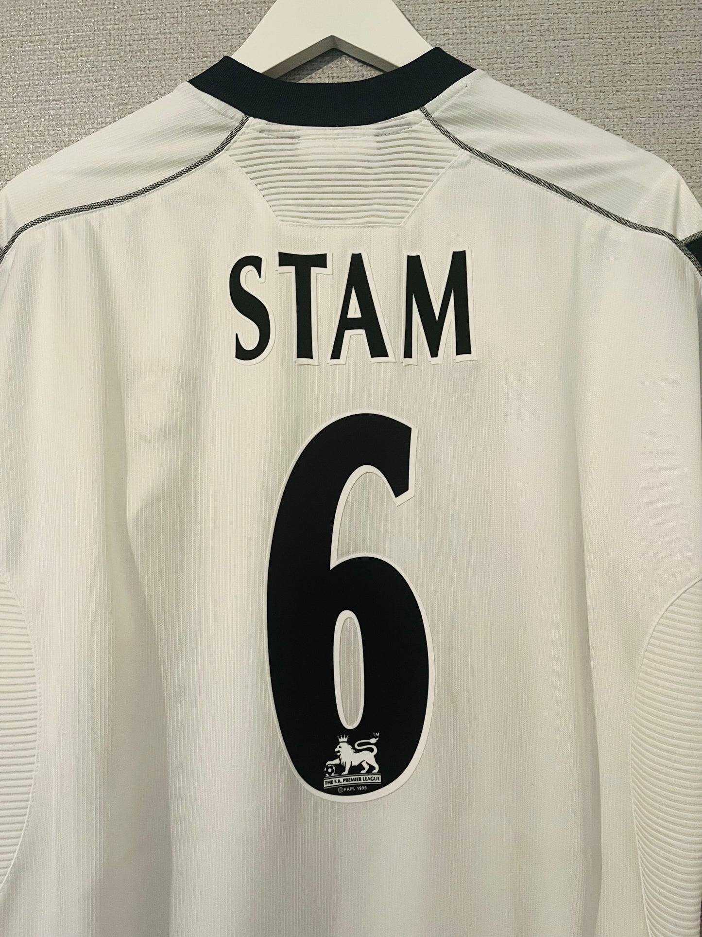Manchester United away football shirt 1999/2000 Stam XL