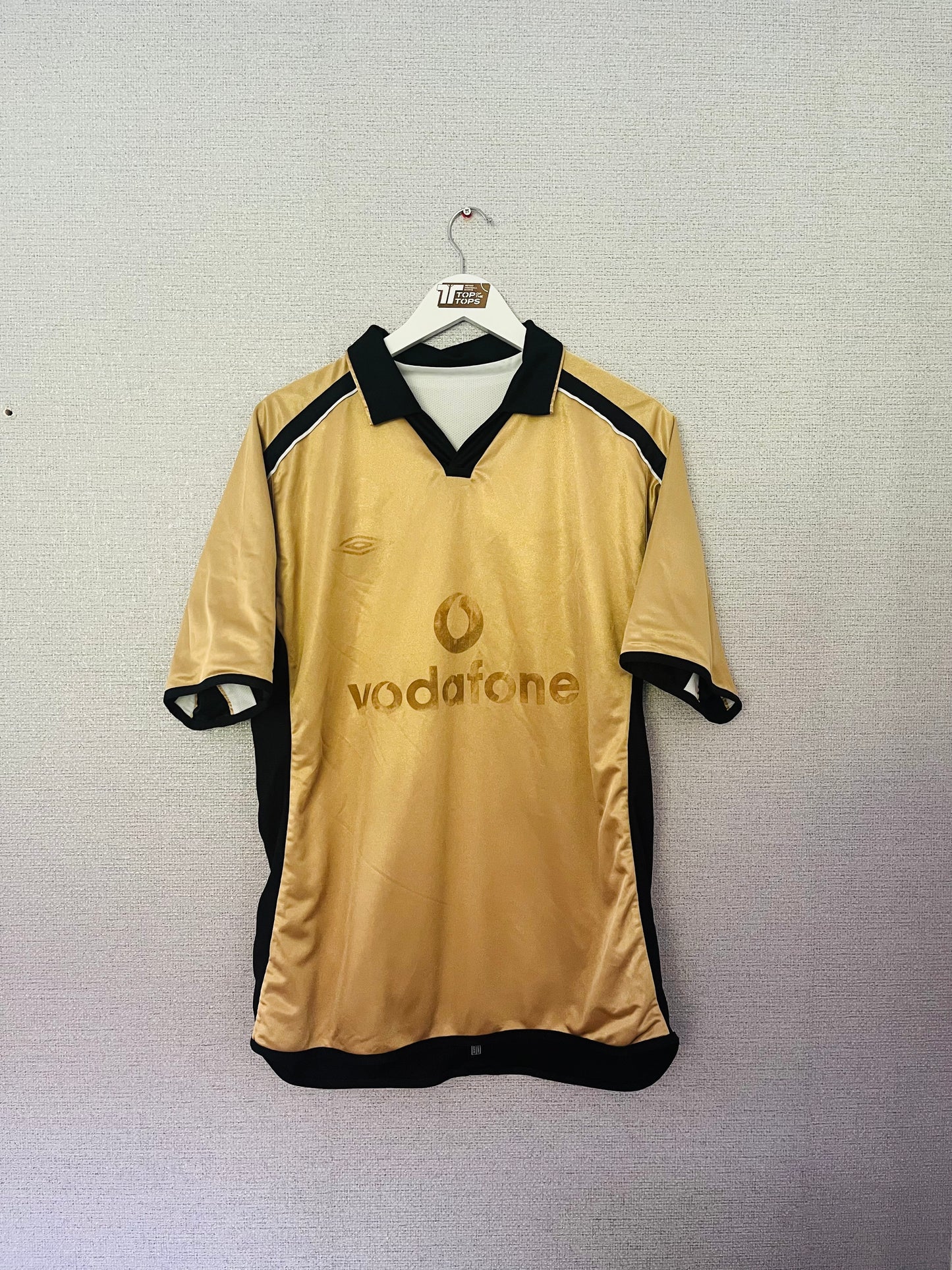 Manchester United away reversible football shirt
2001/02 Keane Medium