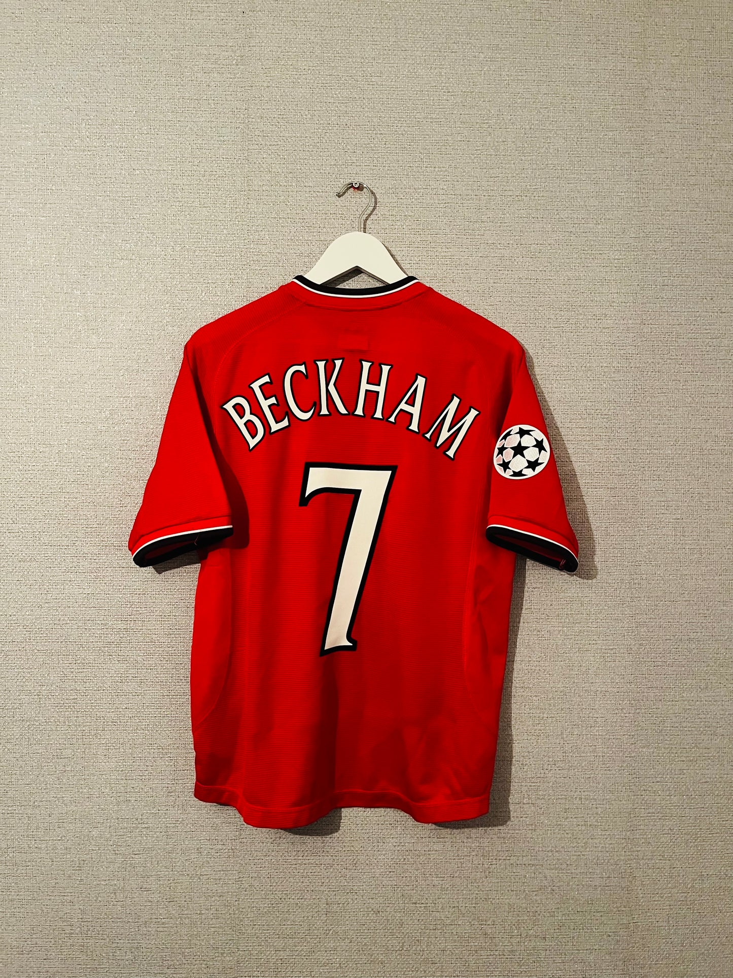 Manchester United home football shirt 2000/02 Beckham Small