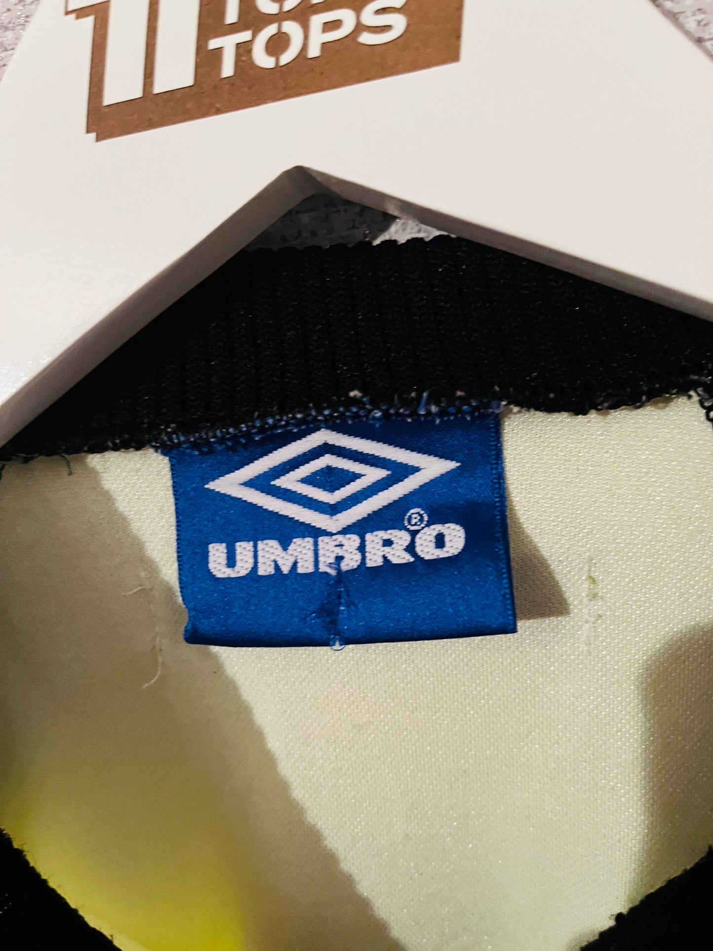 Everton goalkeeper football shirt 1997/99 Medium