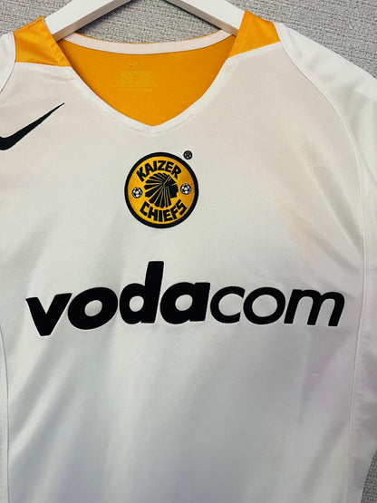 Kaizer Chiefs away football shirt 2004/05 medium