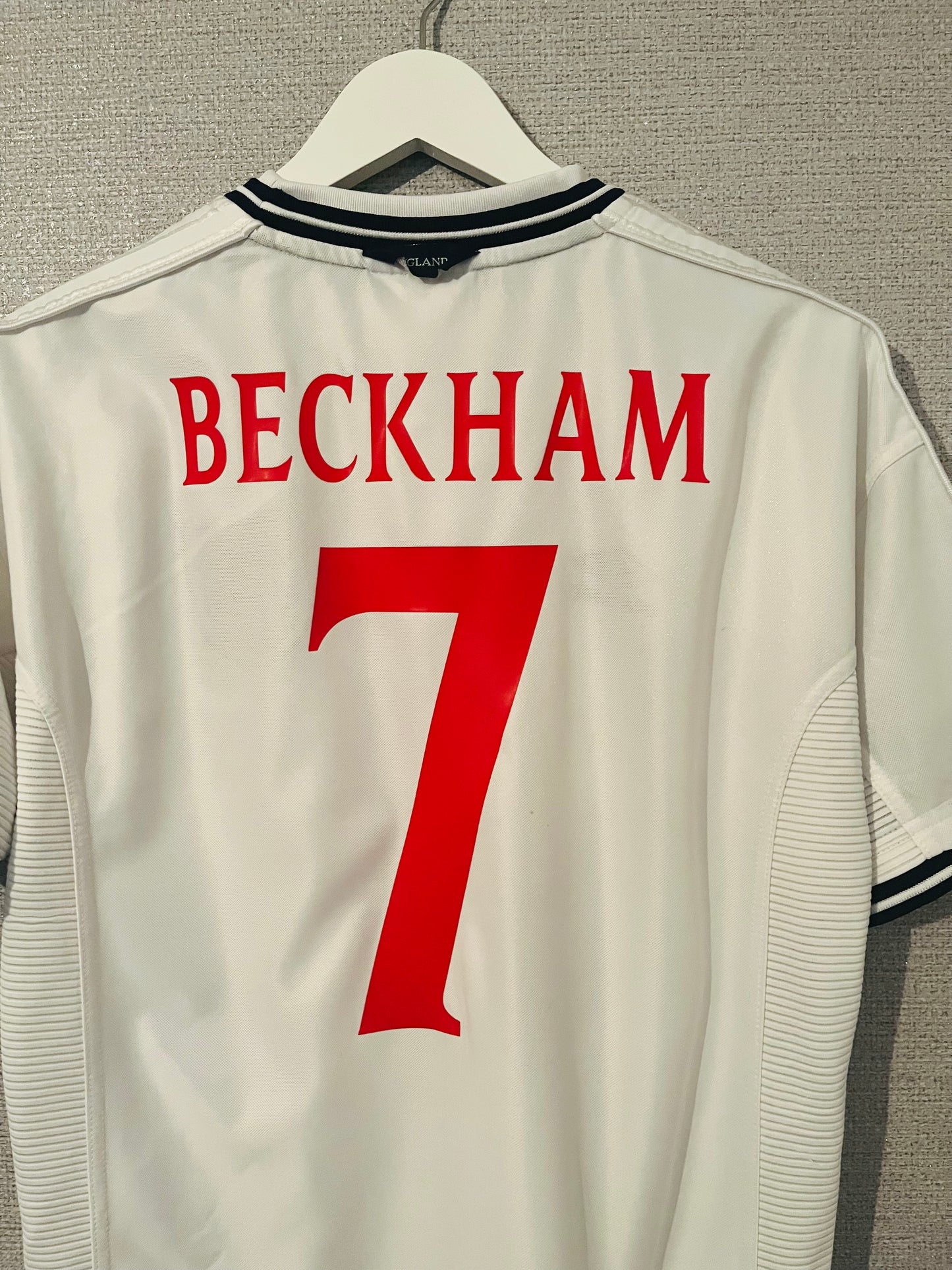 England home football shirt 1999/2000 Beckham Medium