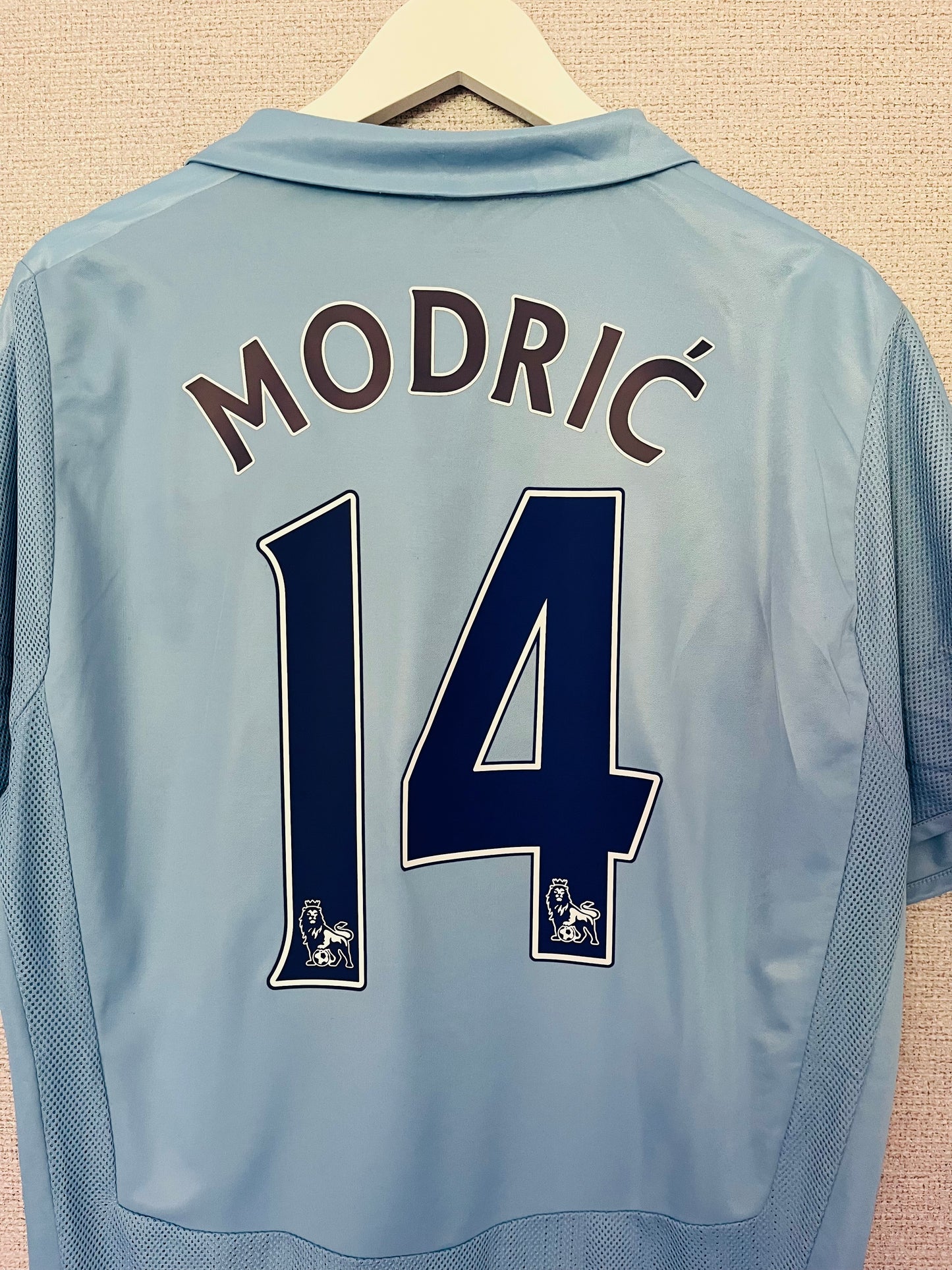 Tottenham Hotspur away football shirt 2008/09 Modric Large