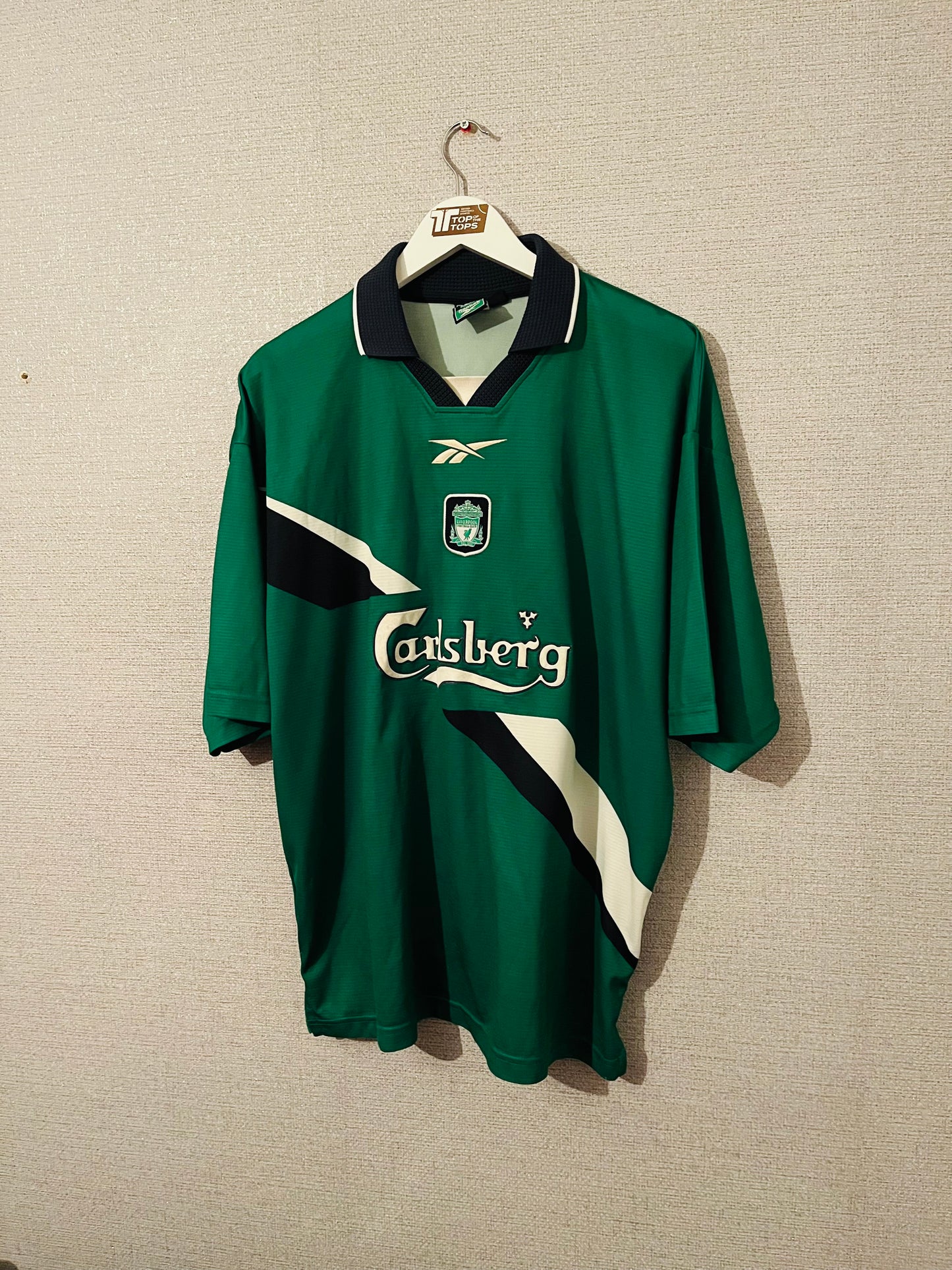 Liverpool away football shirt
1999/2000 Fowler XL