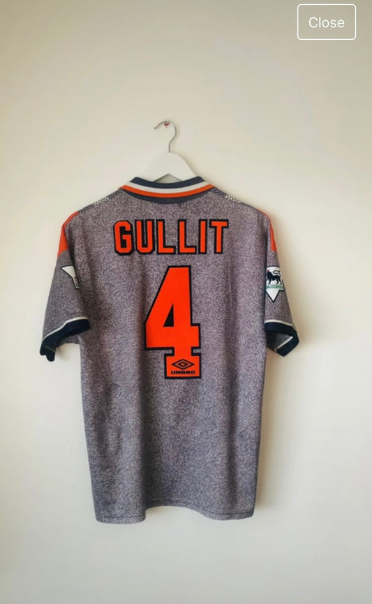 Chelsea away football shirt Gullit