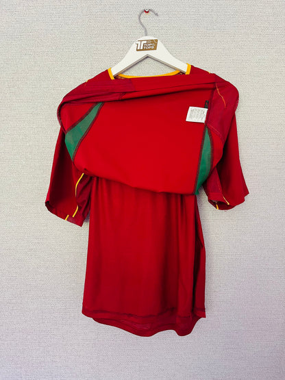 Portugal home football shirt 2002/04 Figo Medium
