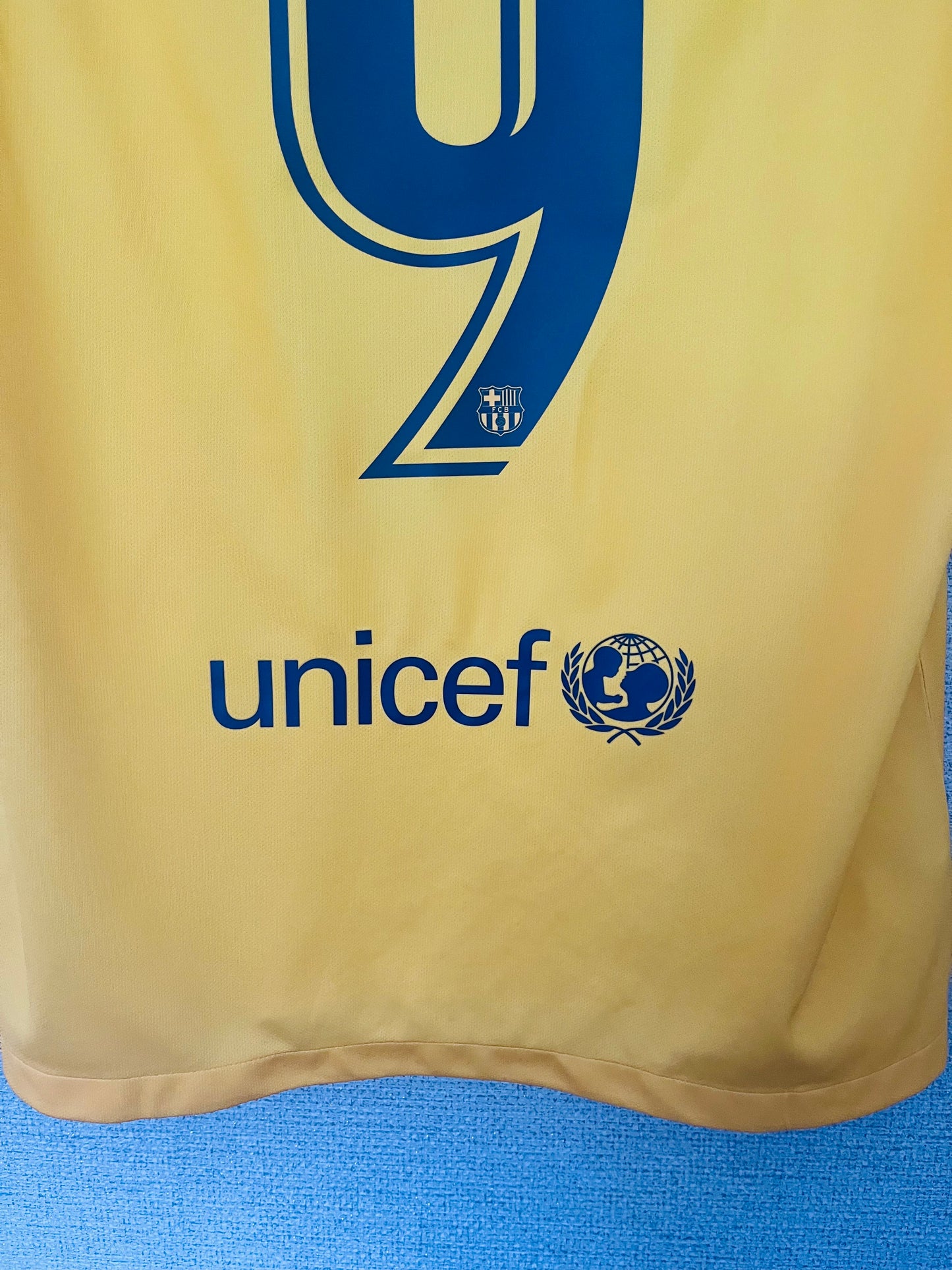 Barcelona fourth Senyera football shirt 2019/20 Suarez Medium