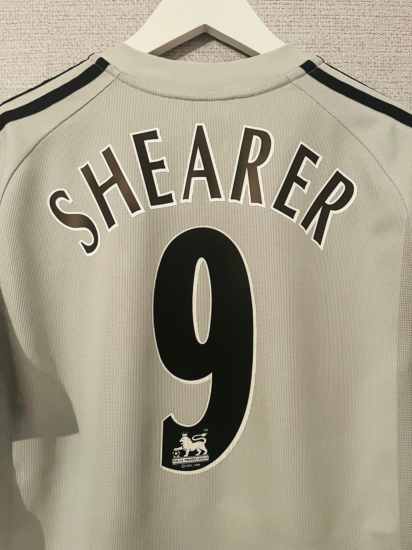 Newcastle United away football shirt 2002/03 Shearer Medium