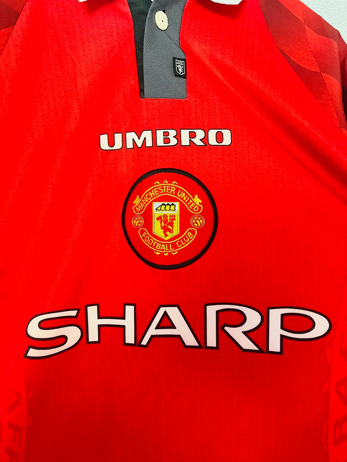 Manchester United home football shirt 1997/98 Beckham Medium