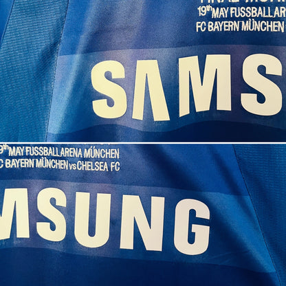 Chelsea home football shirt
2011/12 Drogba Medium