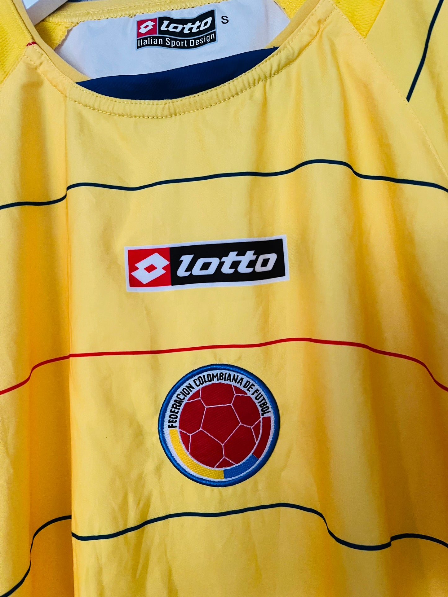 Colombia home football shirt 2004/06 Small