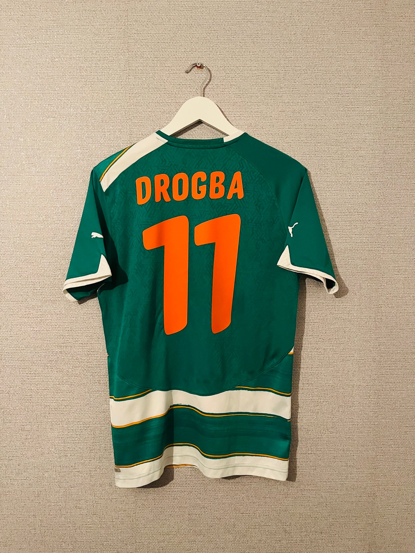 Ivory Coast away football shirt  W/C 2010 Drogba Medium