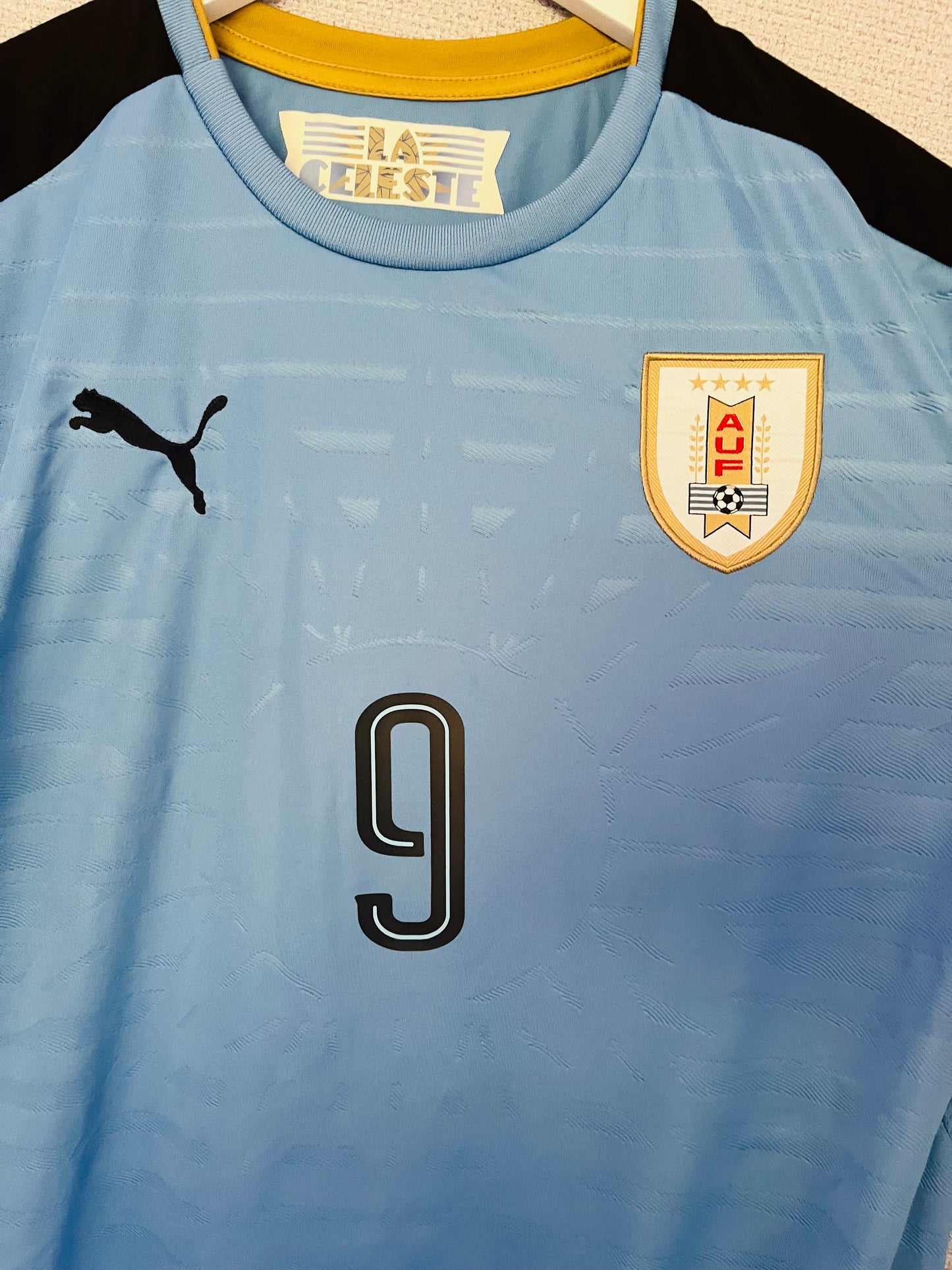 Uruguay home football shirt 2016/17 Suarez Large