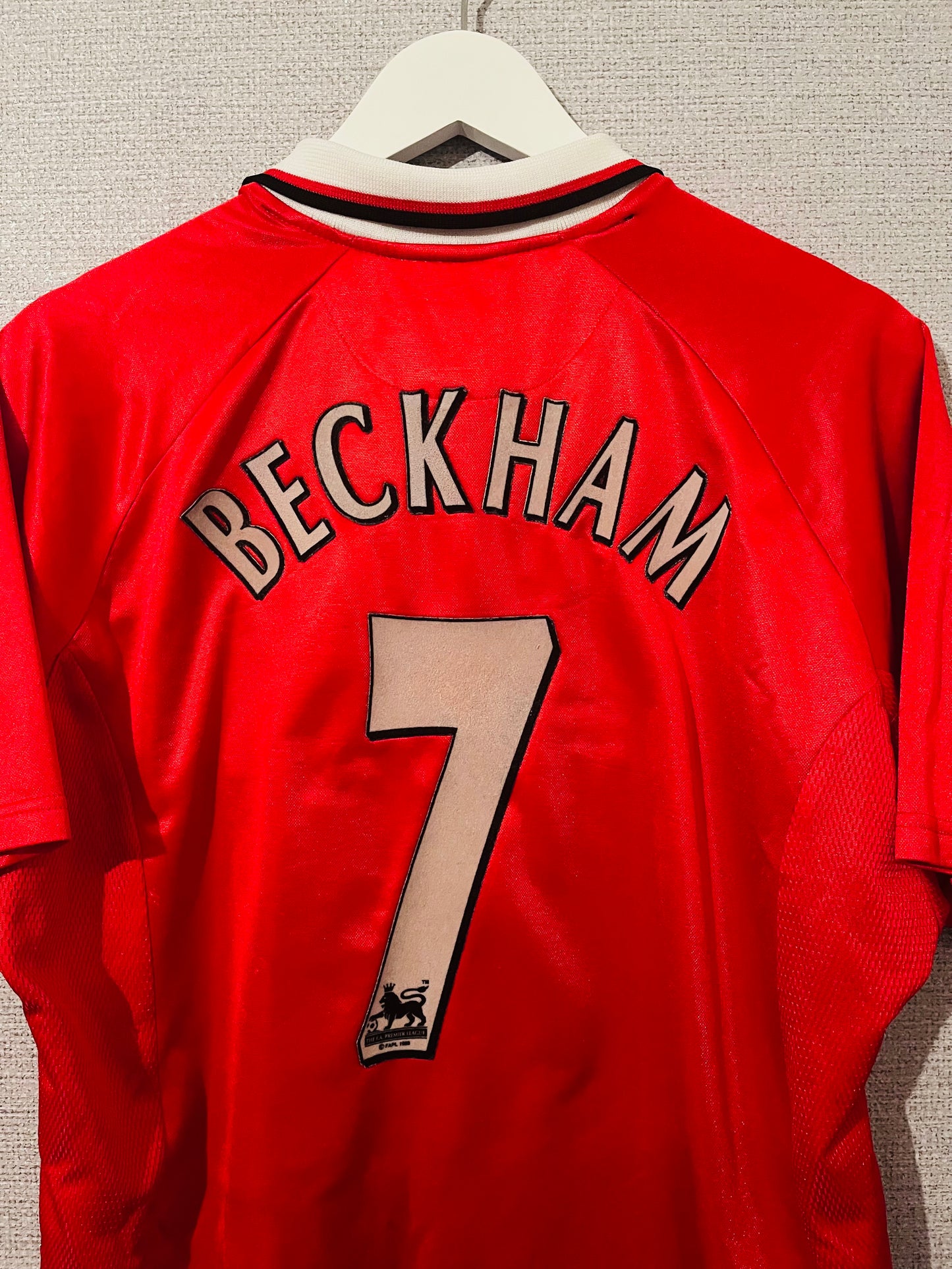 Manchester United home cup football shirt 1997/2000 Beckham Large
