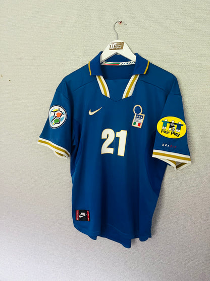 Italy home football shirt Euro 1996 Zola Medium