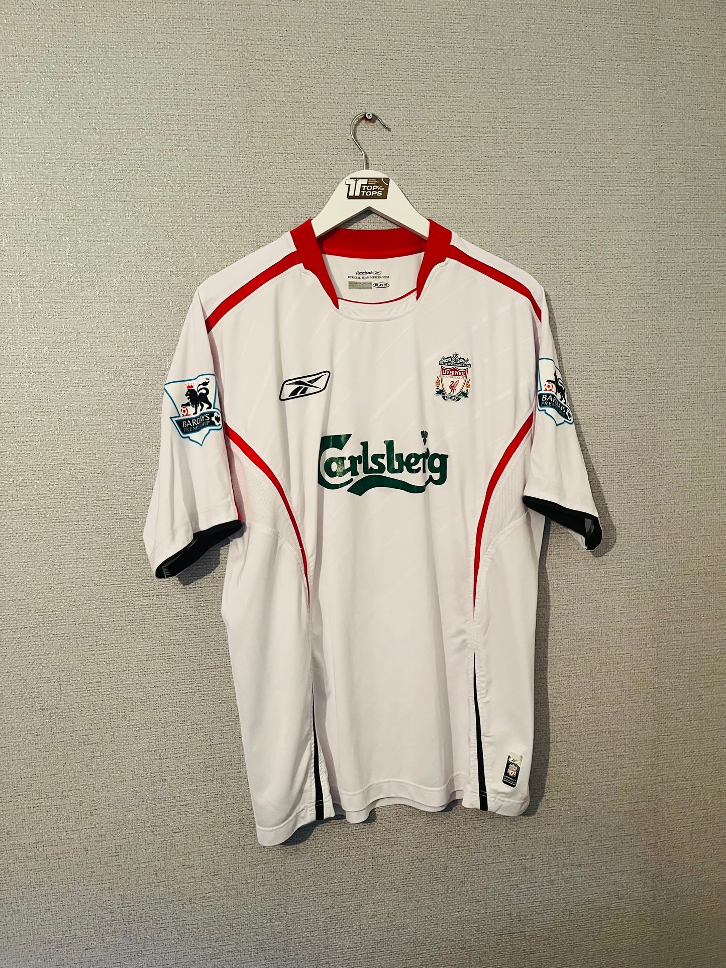 Liverpool away football shirt
2005/06 Gerrard Large