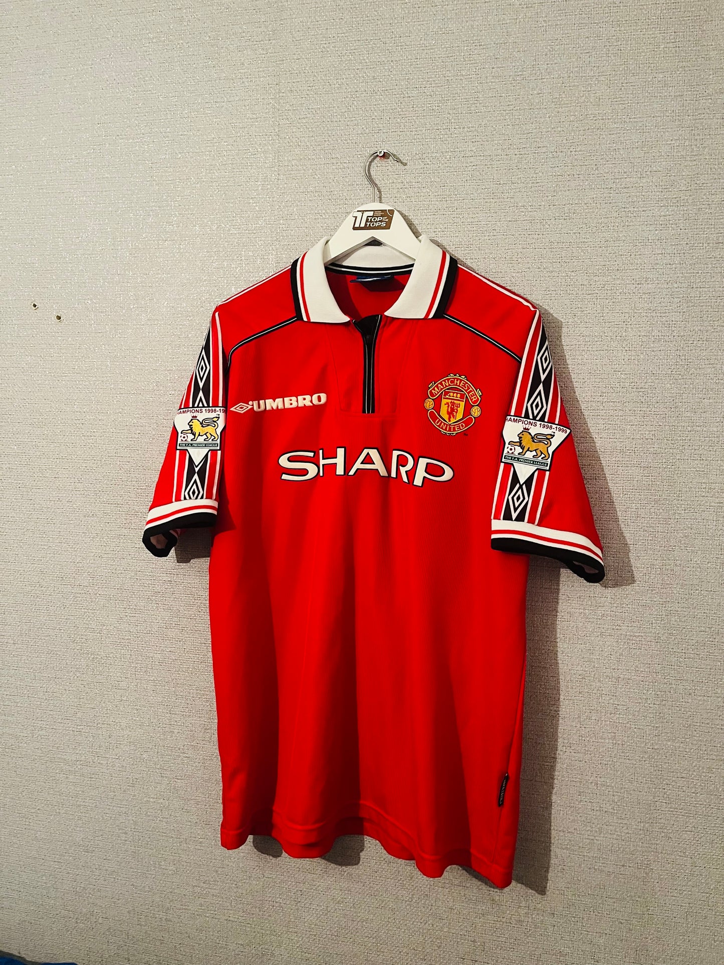 Manchester United home football shirt 1999/2000 Keane XL