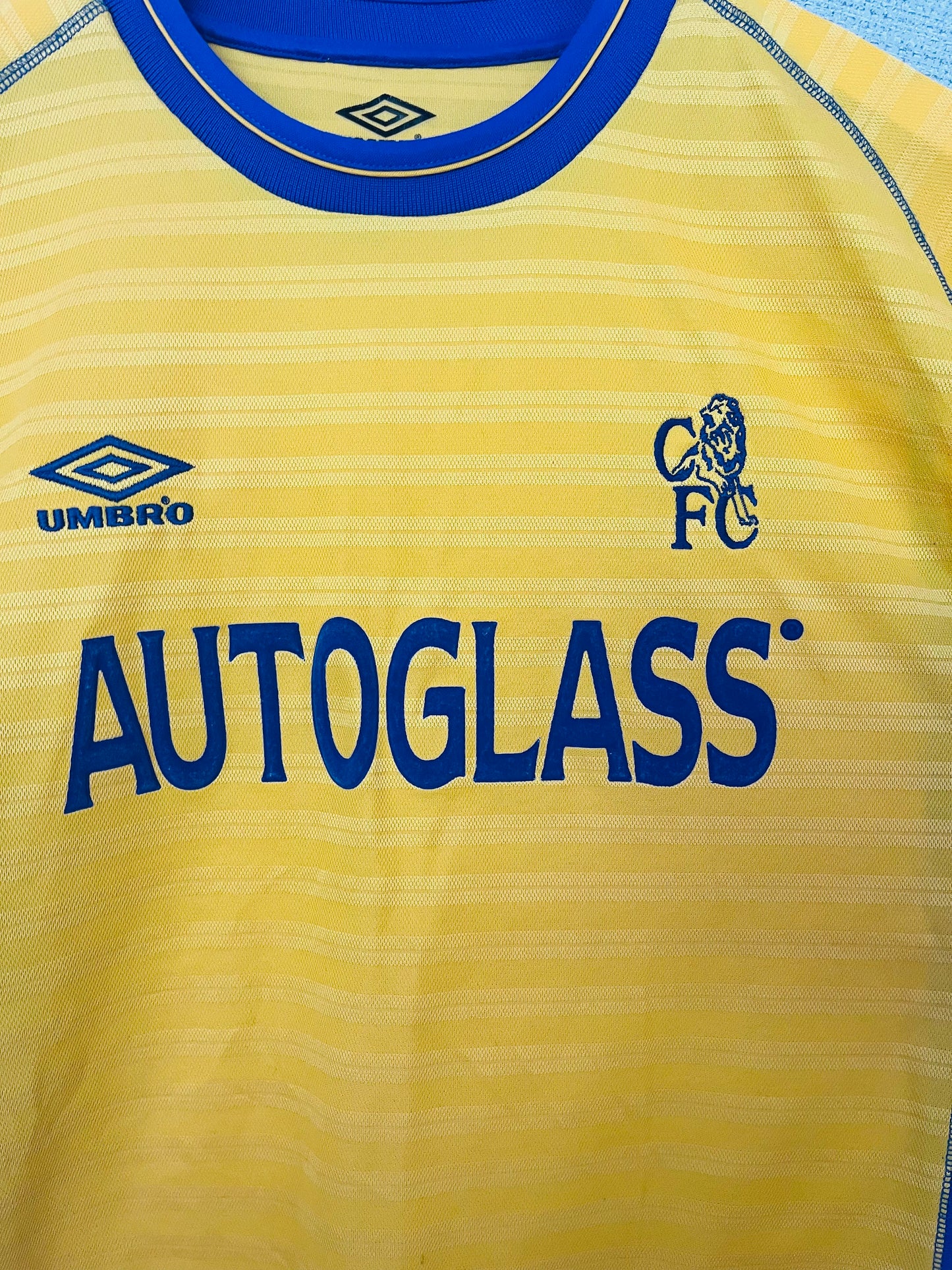 Chelsea away football shirt 2000/02 Zola Large