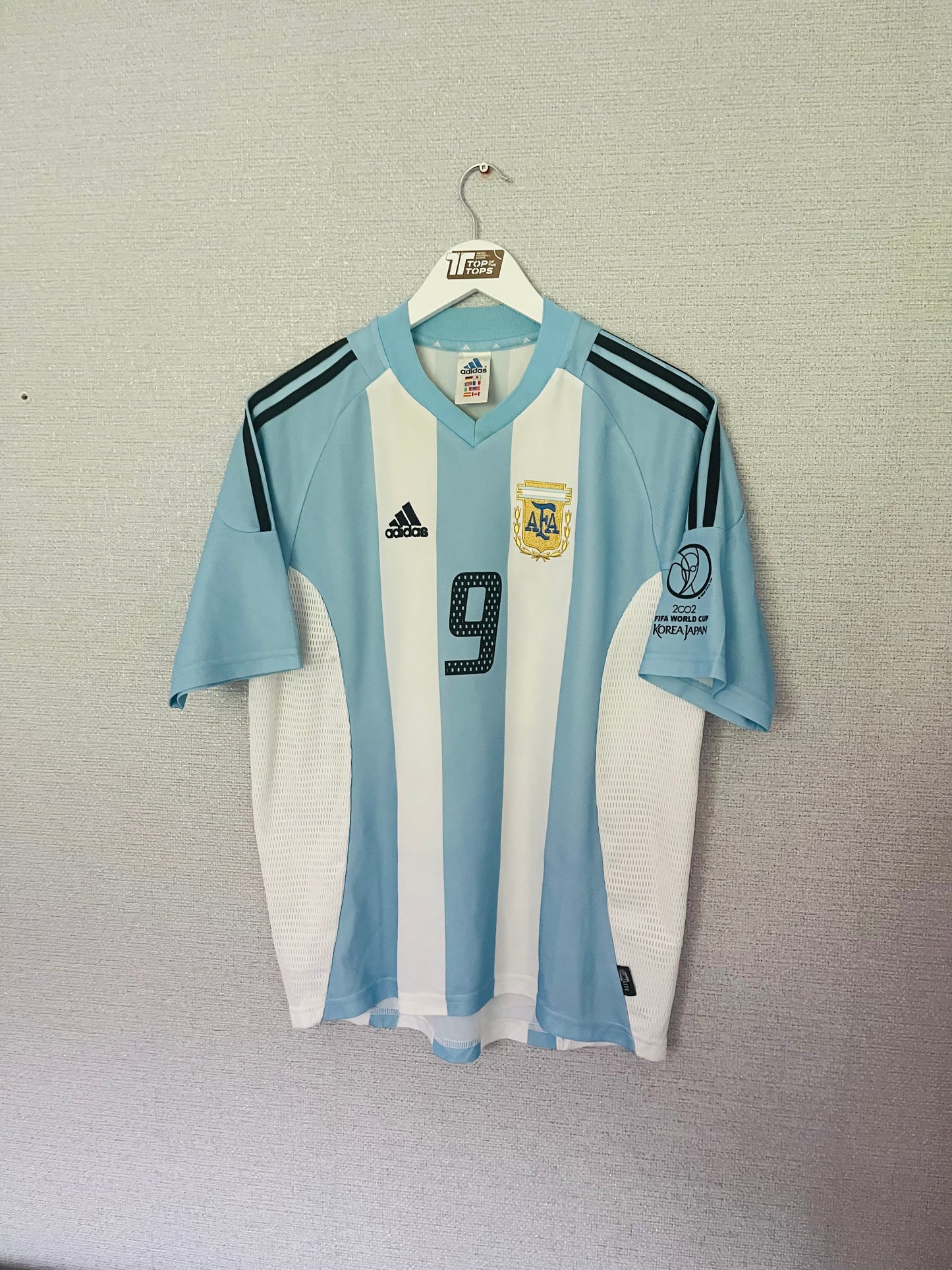 Argentina home football shirt     W/C 2002 Batistuta Large