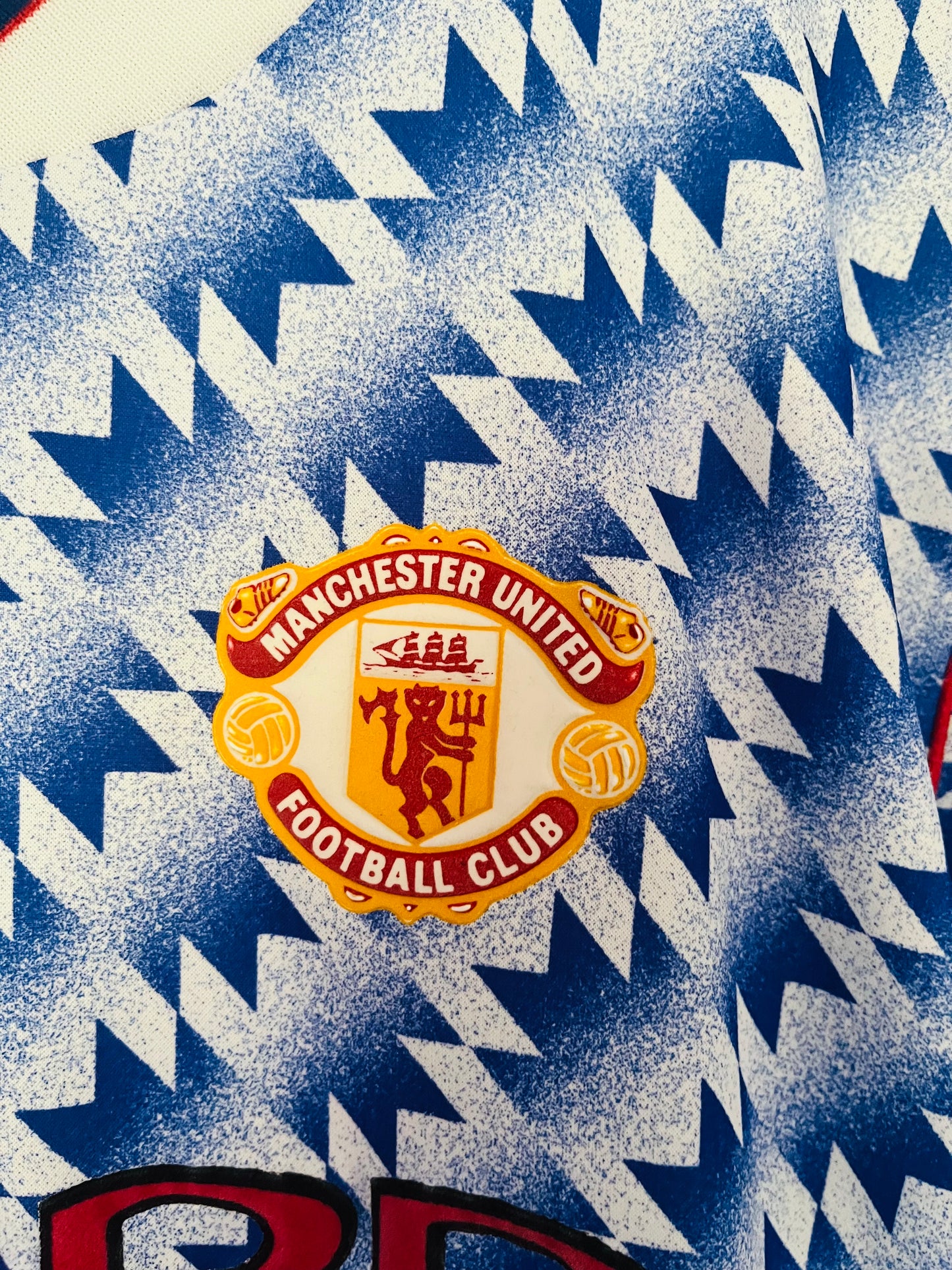 Manchester United away football shirt 1990/92 Large