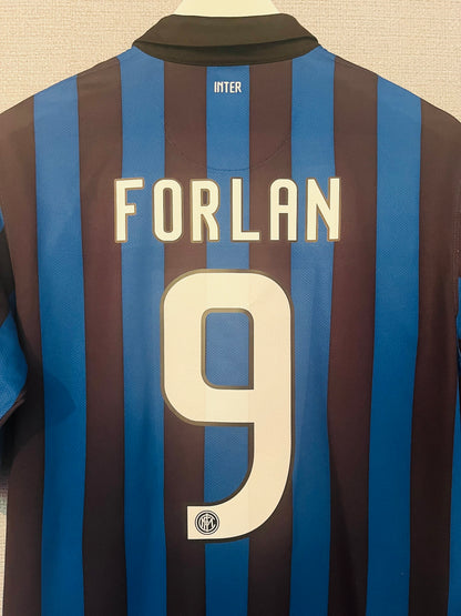 Inter Milan home football shirt
2011/12 Forlan Medium