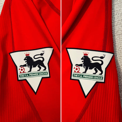 Liverpool home football shirt
2002/04 Gerrard XXL