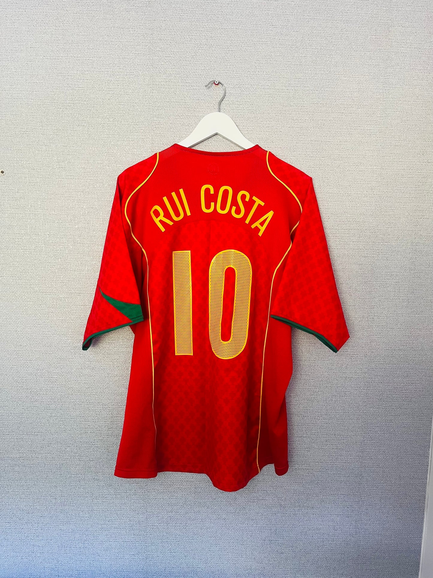 Portugal home football shirt Euro 2004 Rui Costa XL
