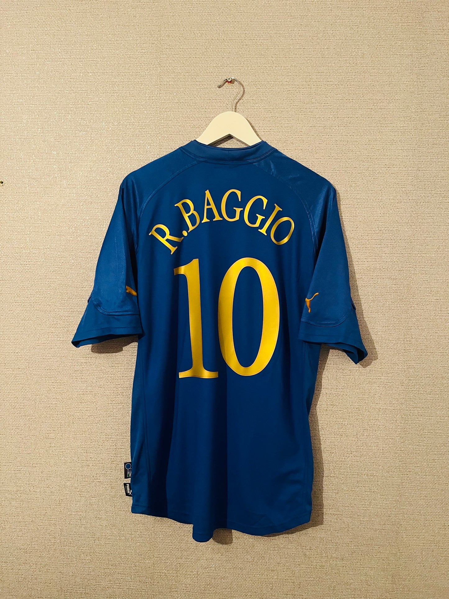 Italy home football shirt 2004/05 Baggio XL