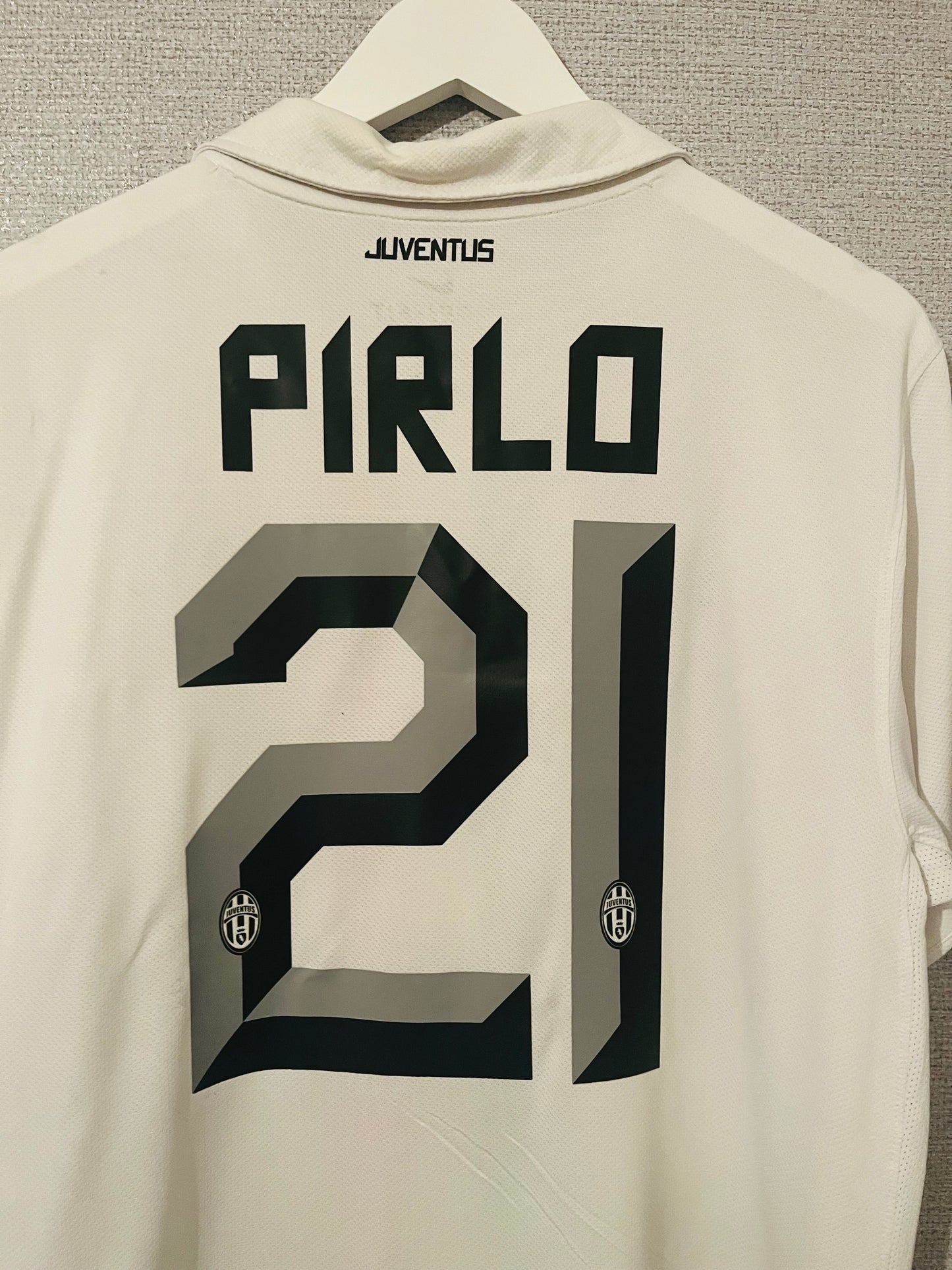 Juventus away football shirt 2010/12 Pirlo Large