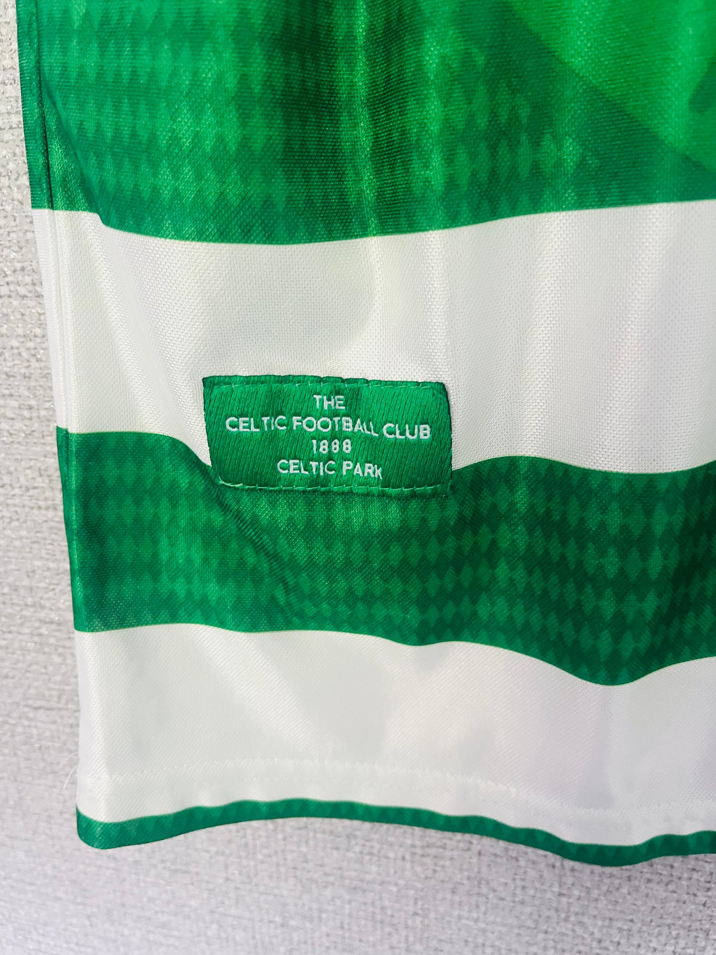 Glasgow Celtic home football shirt
1997/99 Large
