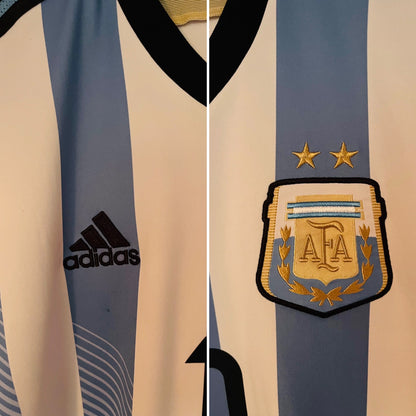 Argentina home football shirt     W/C 2014 Messi Large