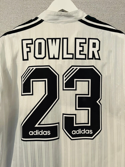 Liverpool away football shirt
1995/96 Fowler Large