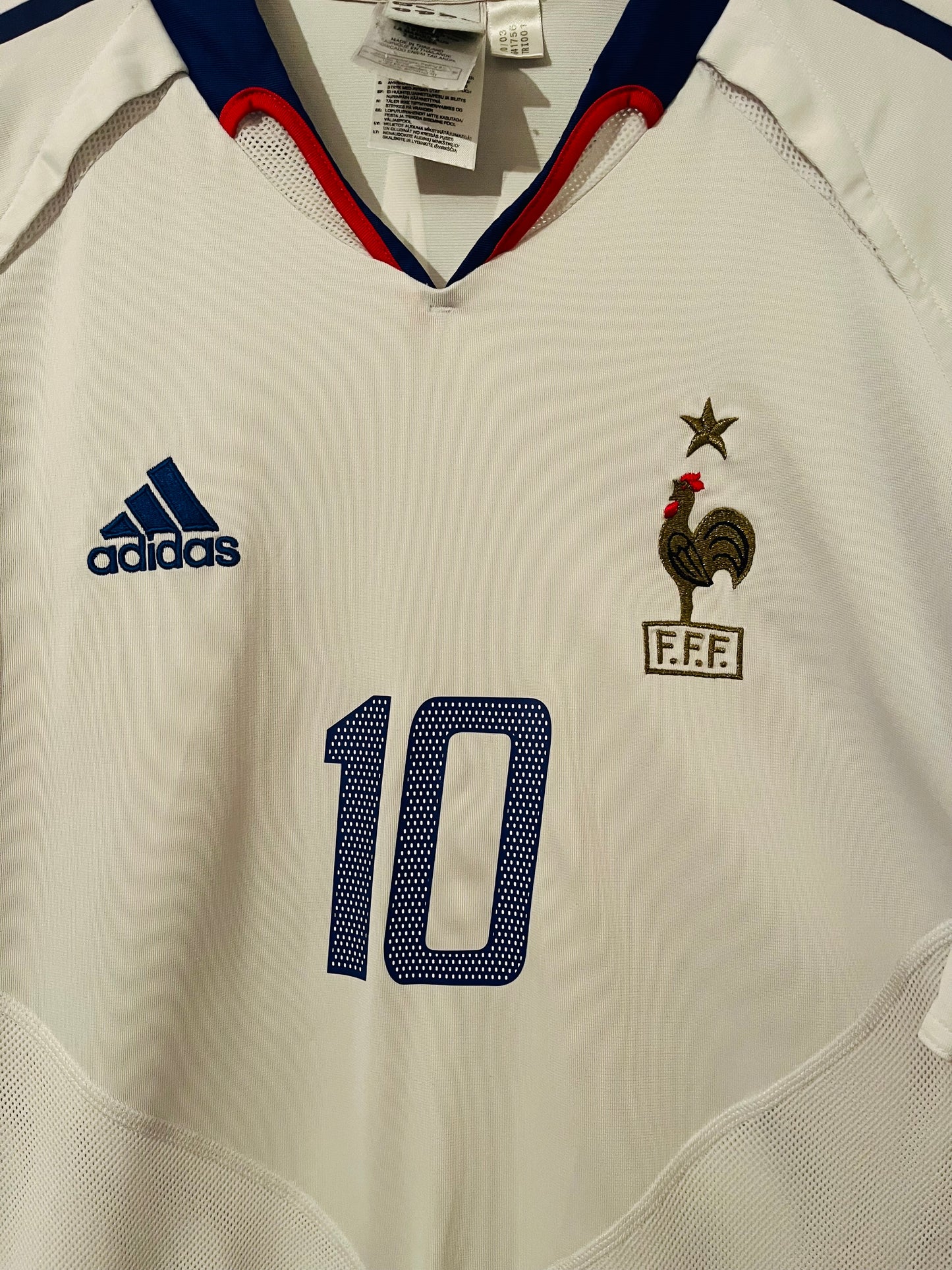 France away football shirt
Euro 2004 Zidane Large