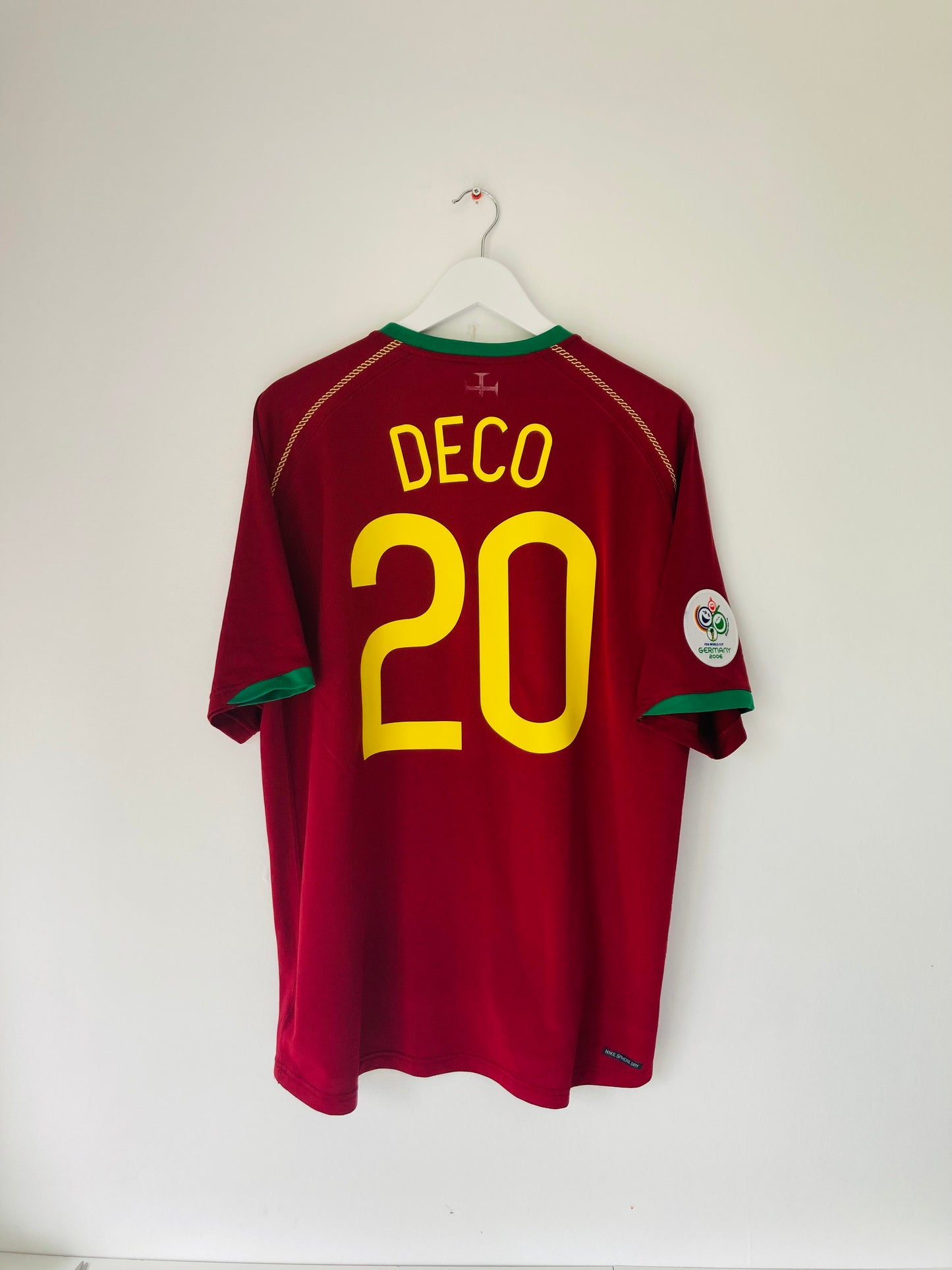 Portugal home football shirt     W/C 2006 Deco XL