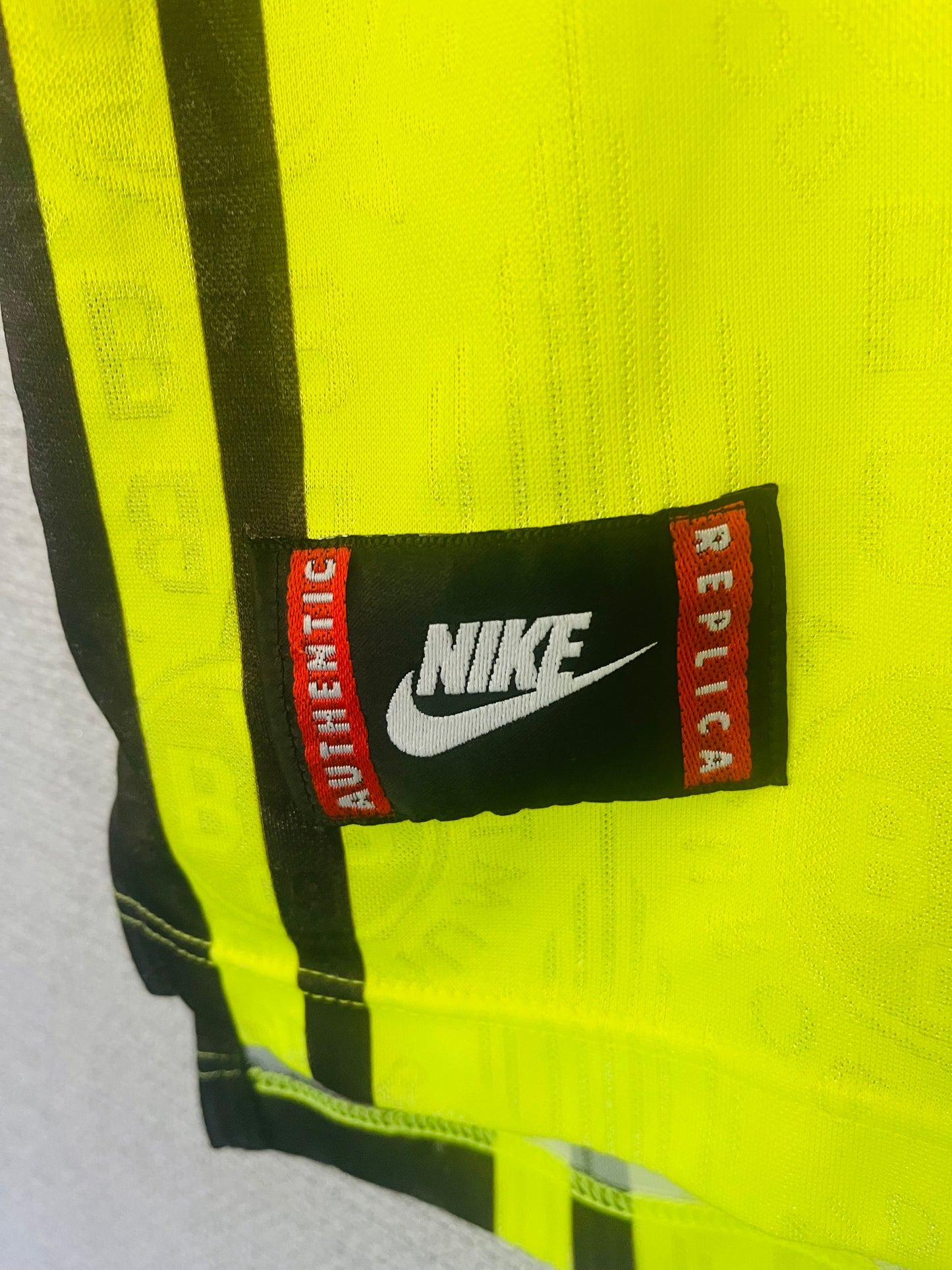 Borussia Dortmund home football shirt 1996/97 Medium