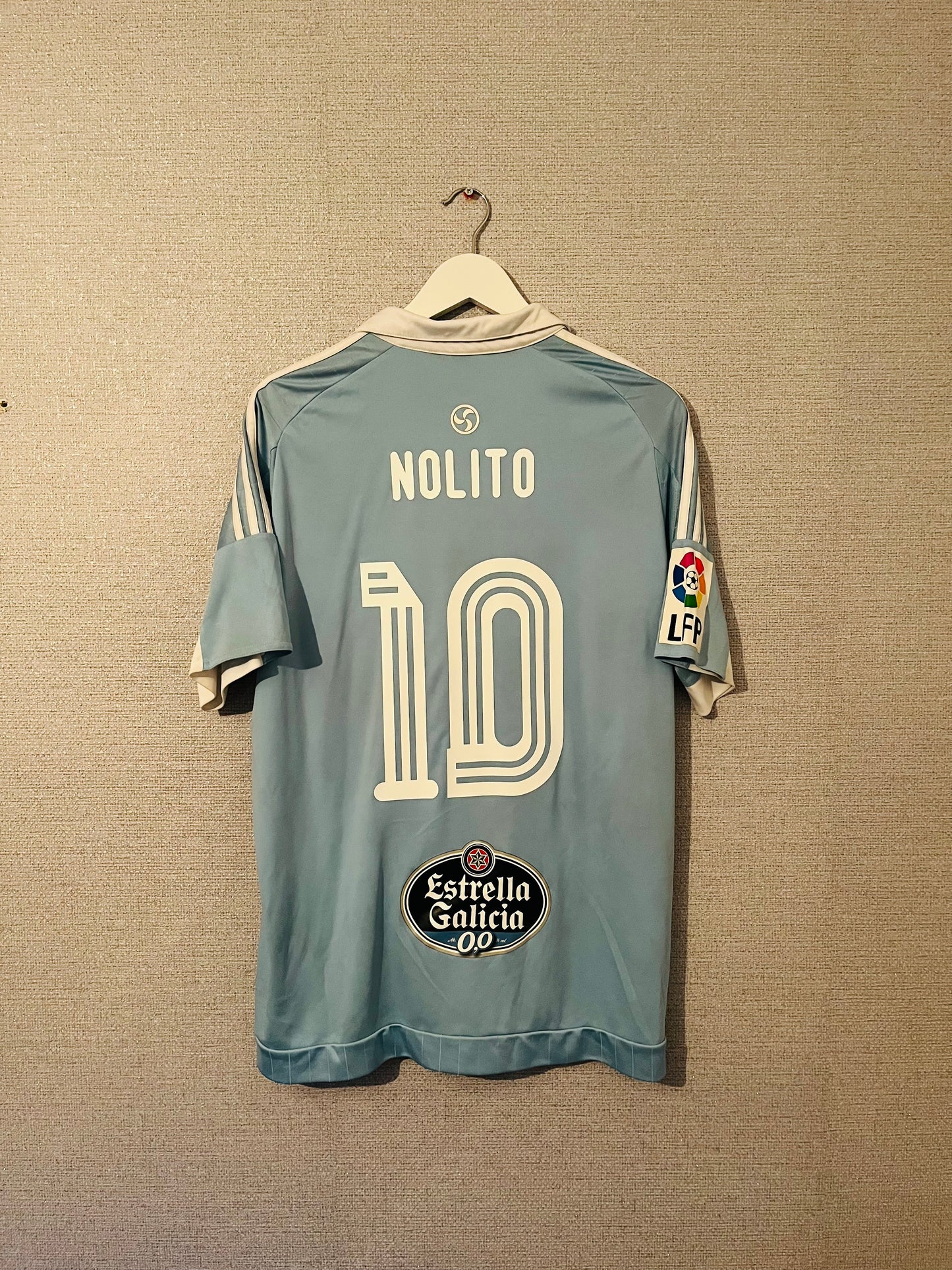 Celta Vigo home football shirt 2015/16 Nolito Large