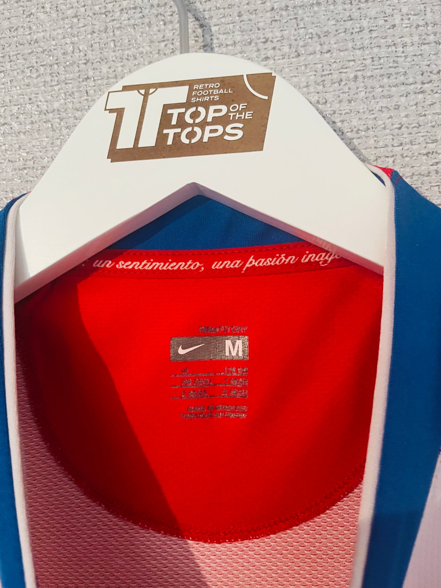 Atletico Madrid home football shirt
2007/08 Forlan Medium